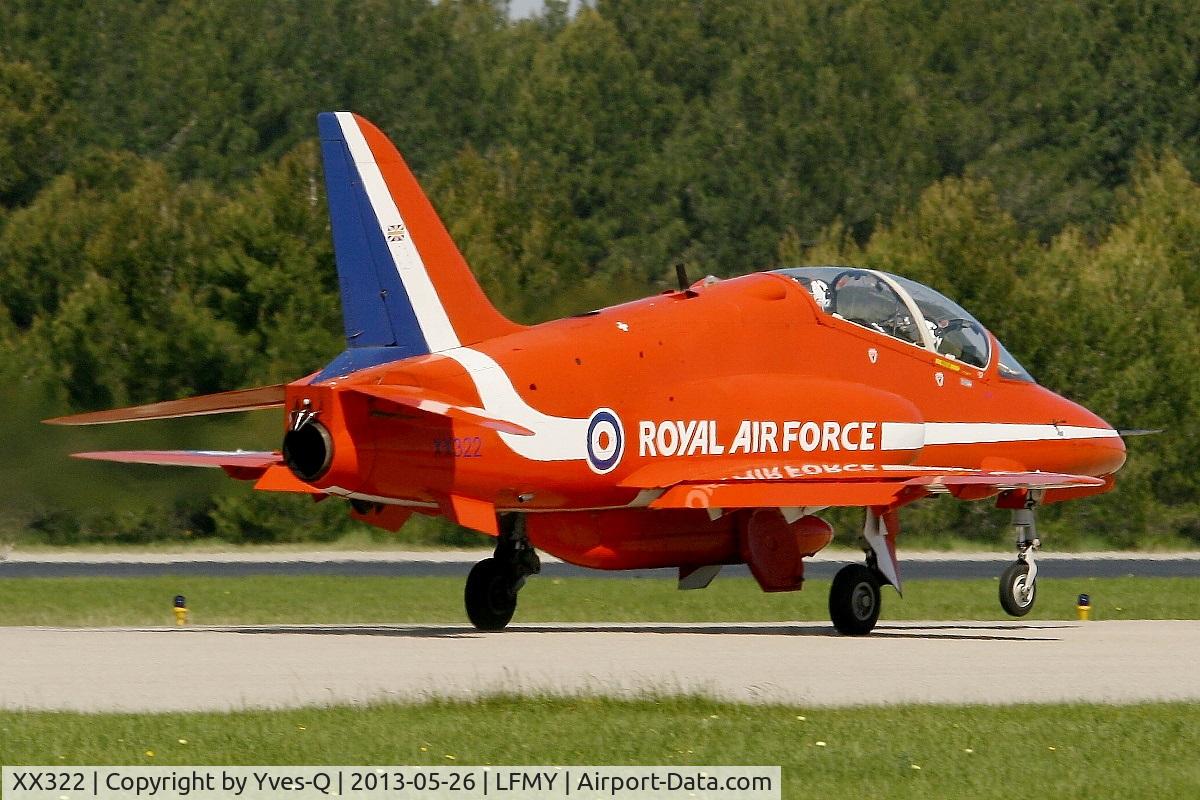 XX322, 1980 Hawker Siddeley Hawk T.1A C/N 165/312147, Royal Air Force Red Arrows Hawker Siddeley Hawk T.1, Take-off Rwy 34, Salon de Provence Air Base 701 (LFMY) Open day 2013