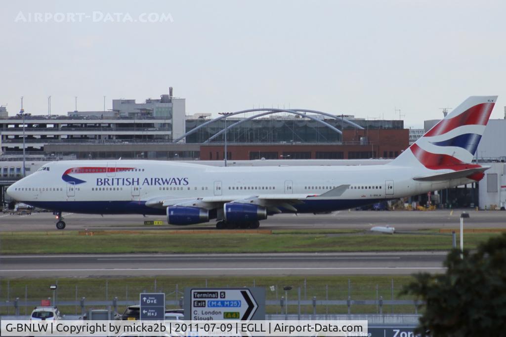 G-BNLW, 1992 Boeing 747-436 C/N 25432, Taxiing. Scrapped in october 2016.