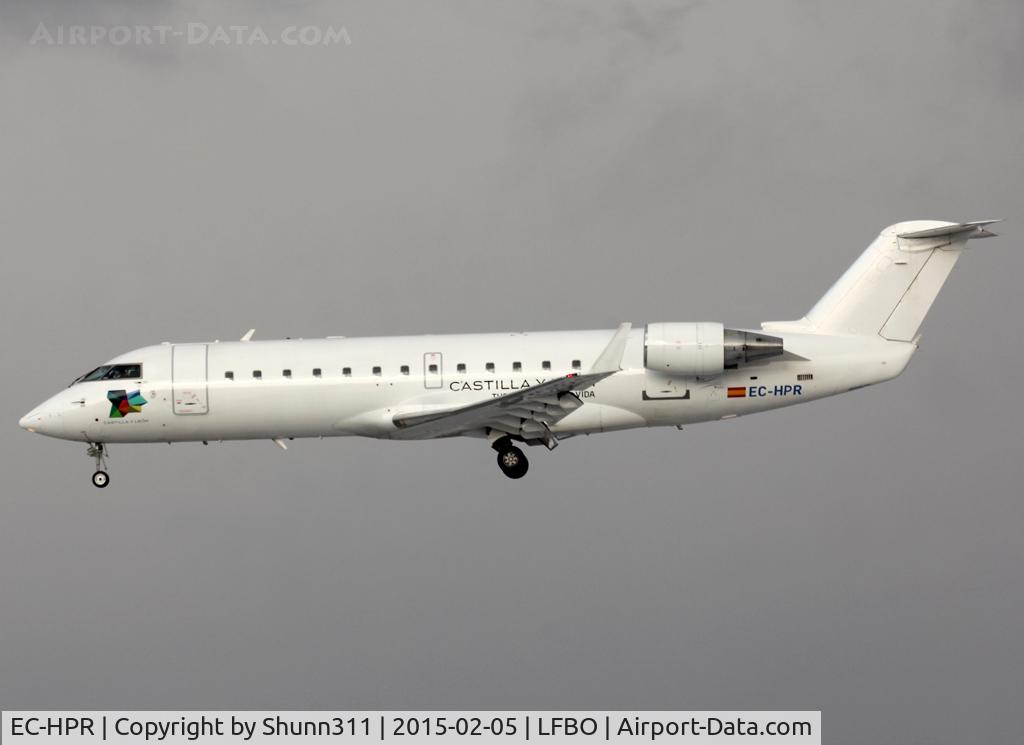 EC-HPR, 2000 Canadair CRJ-200ER (CL-600-2B19) C/N 7430, Landing rwy 32L... Iberia c/s removed