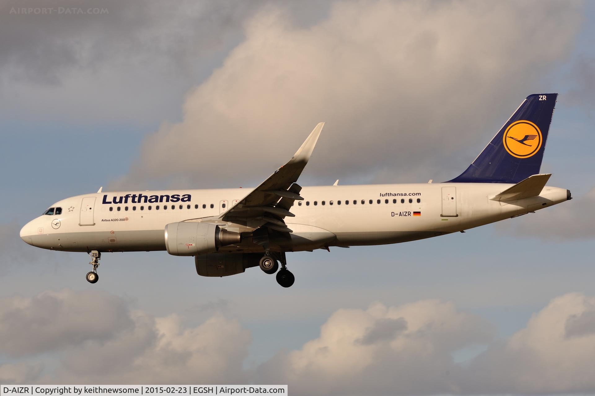 D-AIZR, 2013 Airbus A320-214 C/N 5525, Arriving for re-spray to Germanwings.