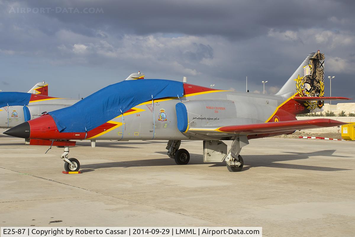 E25-87, CASA C-101EB Aviojet C/N EB01-87-101, Park 4