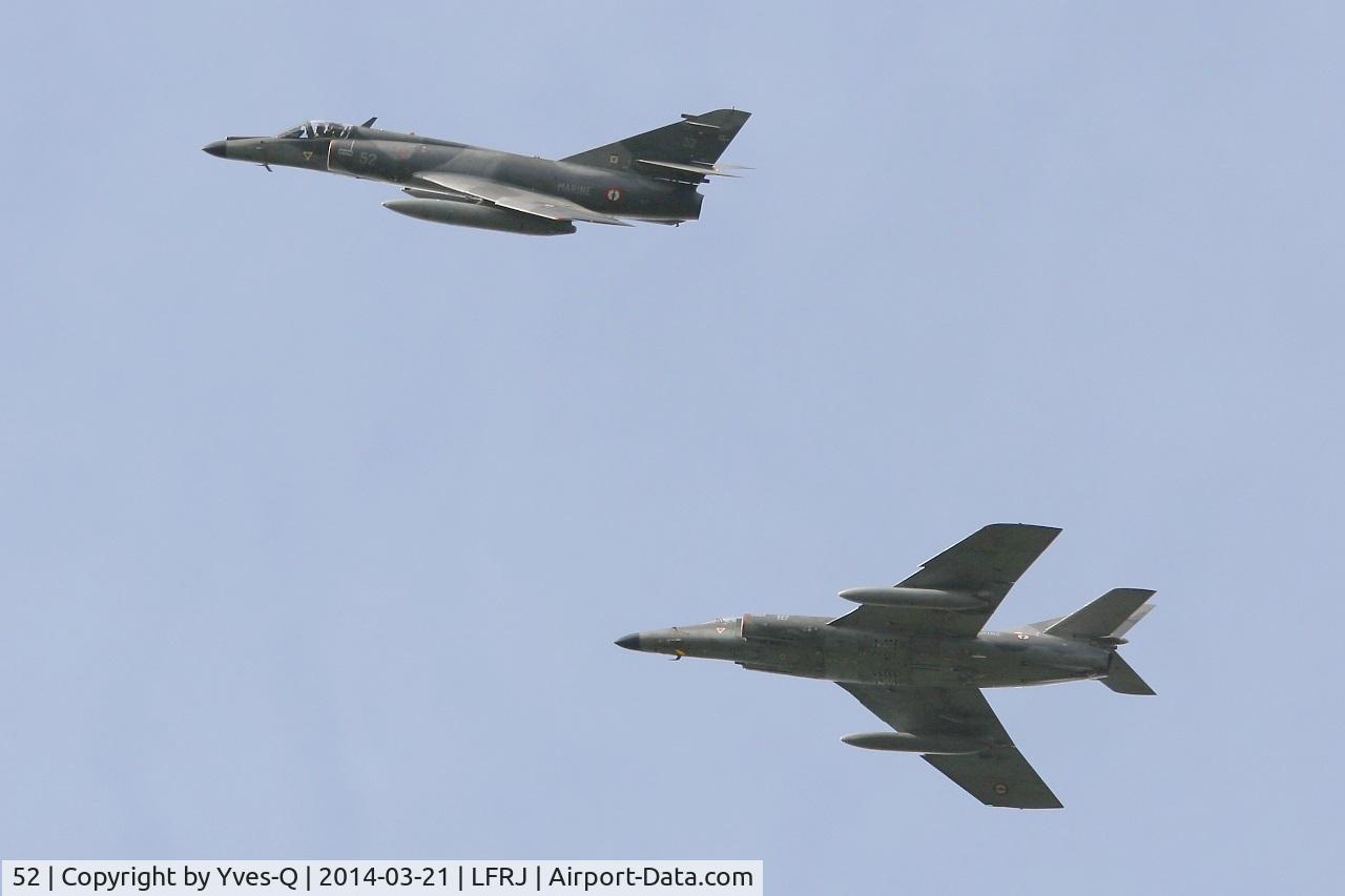 52, Dassault Super Etendard C/N 52, Dassault Super Etendard M (SEM), Break before landing, Landivisiau Naval Air Base (LFRJ)