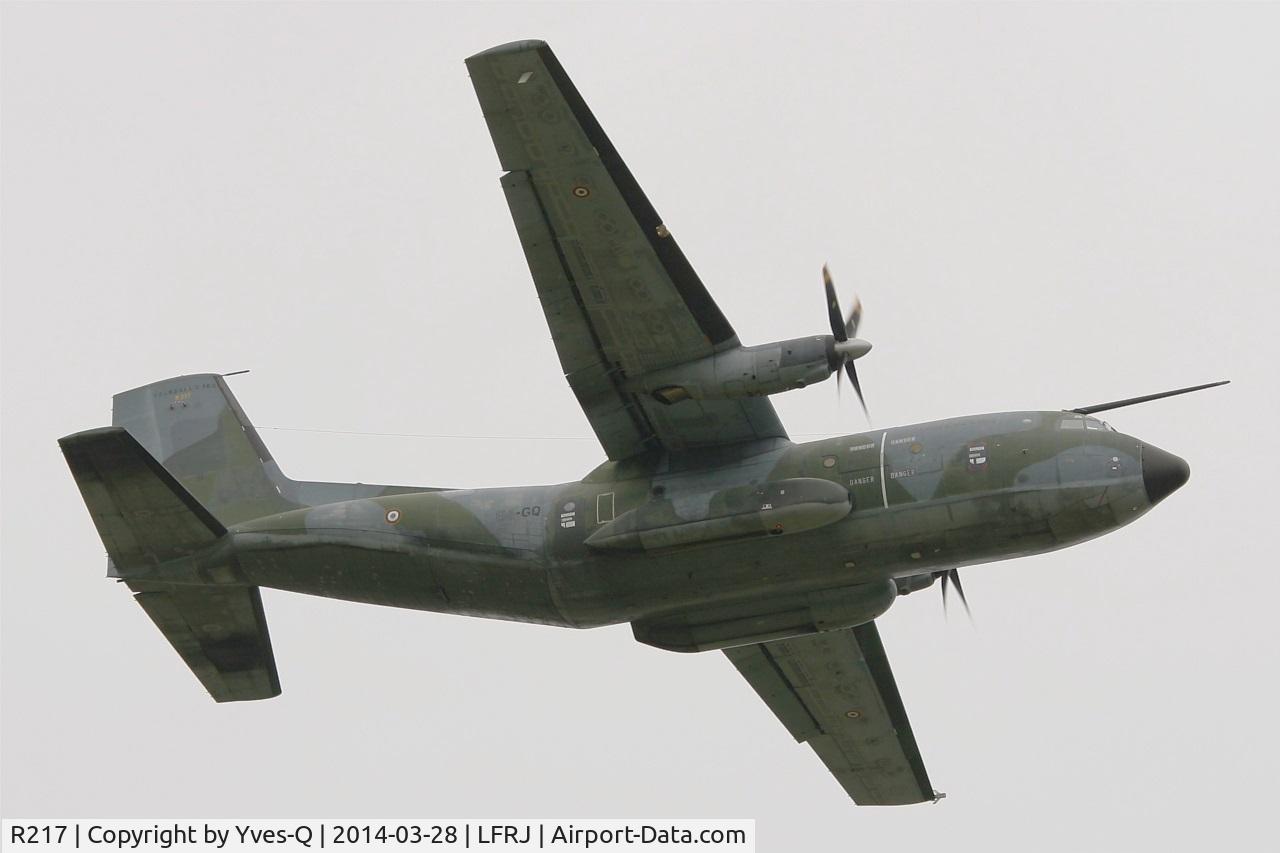 R217, Transall C-160R C/N 220, Transall C-160R, Take off Rwy 26, Landivisiau Naval Air Base (LFRJ)
