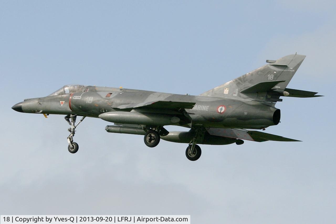 18, Dassault Super Etendard C/N 18, Dassault Super Etendard M (SEM), On final rwy 26, Landivisiau Naval Air Base (LFRJ)
