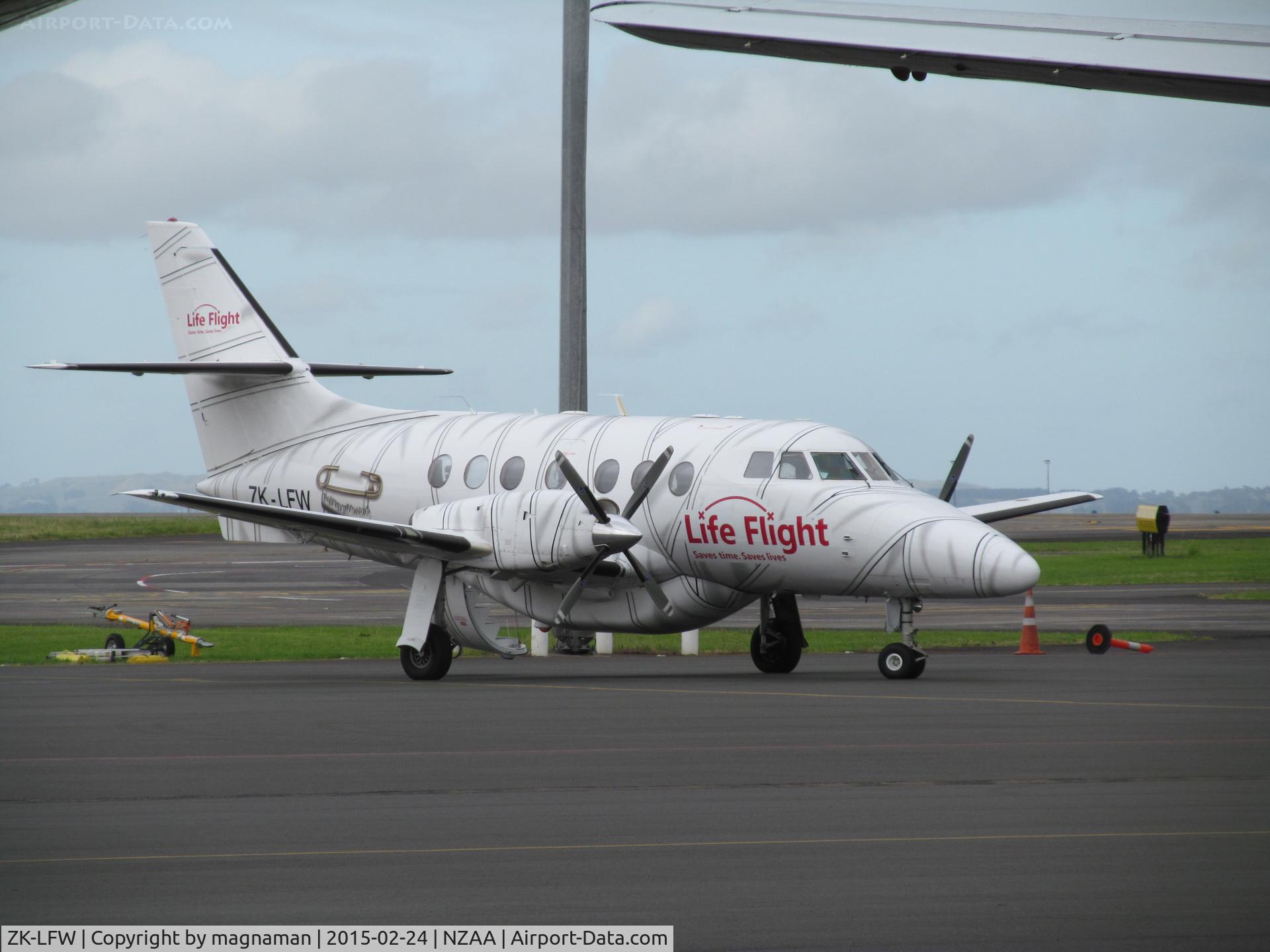 ZK-LFW, 1992 British Aerospace BAe-3201 Jetstream 32 C/N 976, ouch!