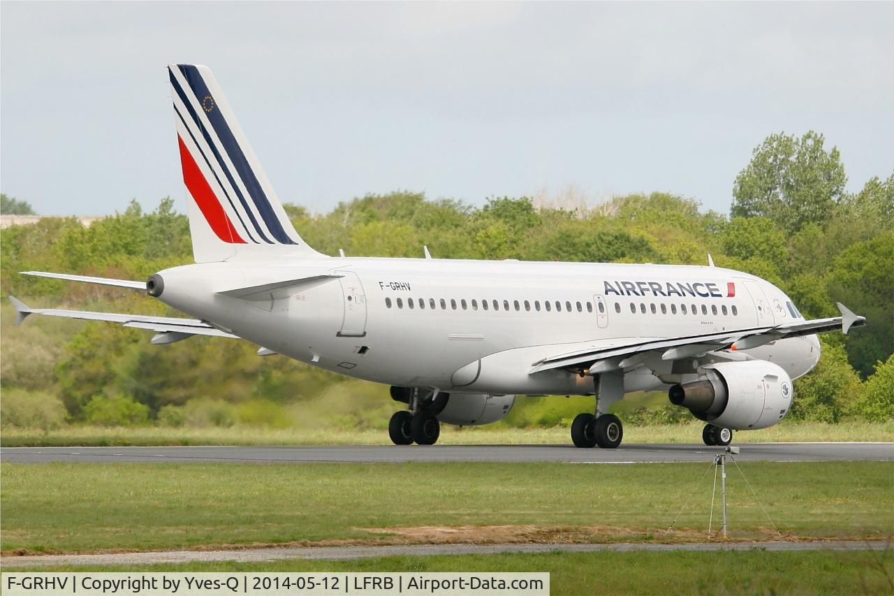 F-GRHV, 2001 Airbus A319-111 C/N 1505, Airbus A319-111, Taxiing to holding point rwy 25L, Brest-Bretagne airport (LFRB-BES)