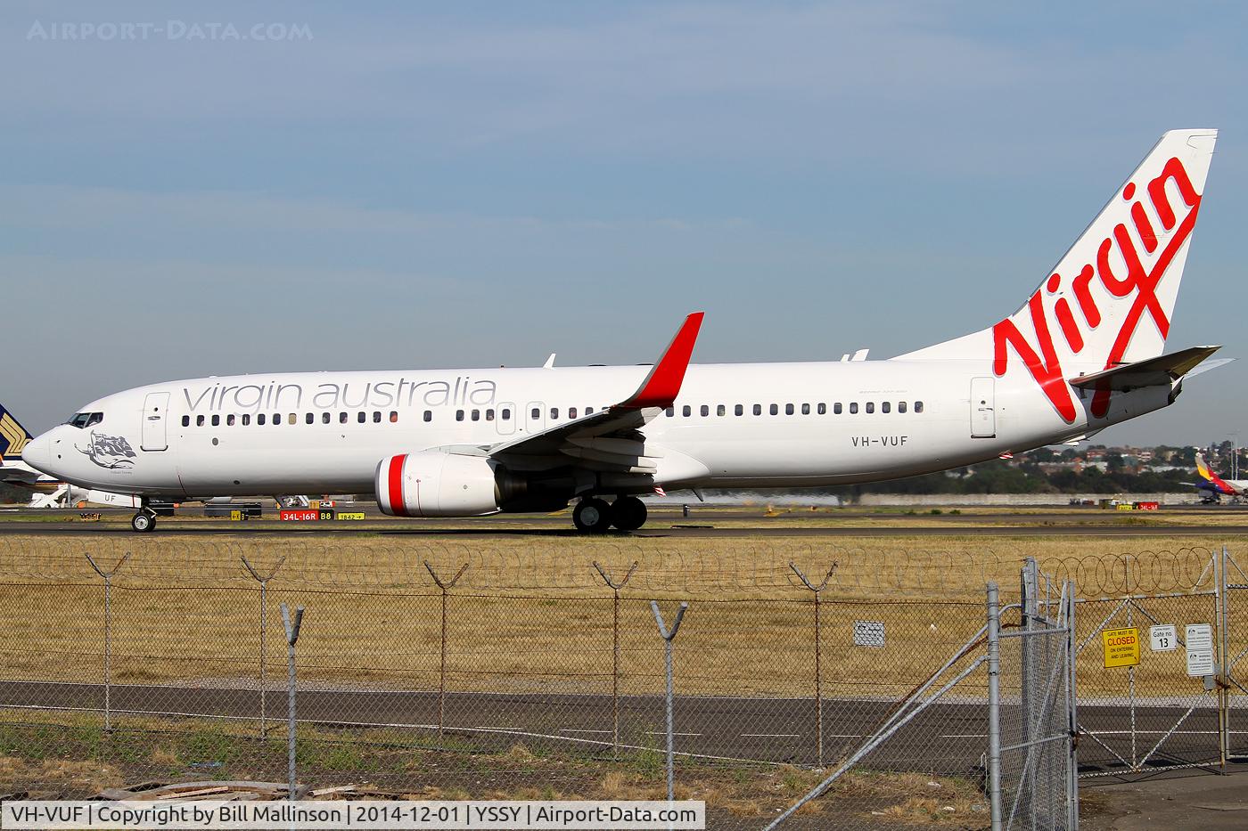 VH-VUF, 2005 Boeing 737-8FE C/N 34168, taxiing to 34R