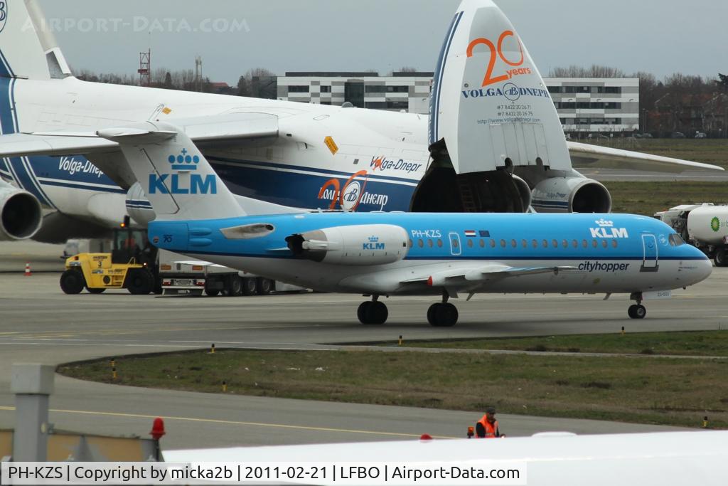 PH-KZS, 1995 Fokker F70 (F-28-0070) C/N 11540, Taxiing