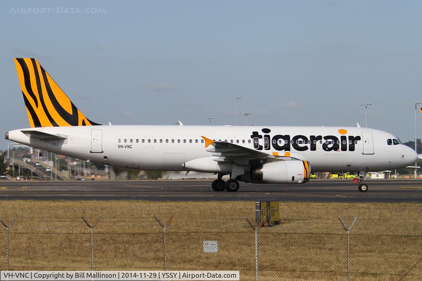 VH-VNC, 2007 Airbus A320-232 C/N 3275, taxiing from 34R