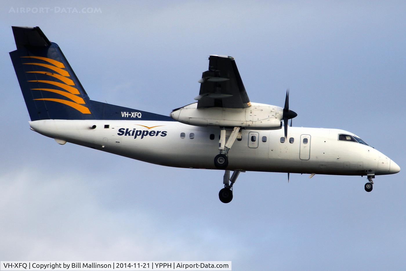 VH-XFQ, 1991 De Havilland Canada DHC-8-106 Dash 8 C/N 306, finals to 21