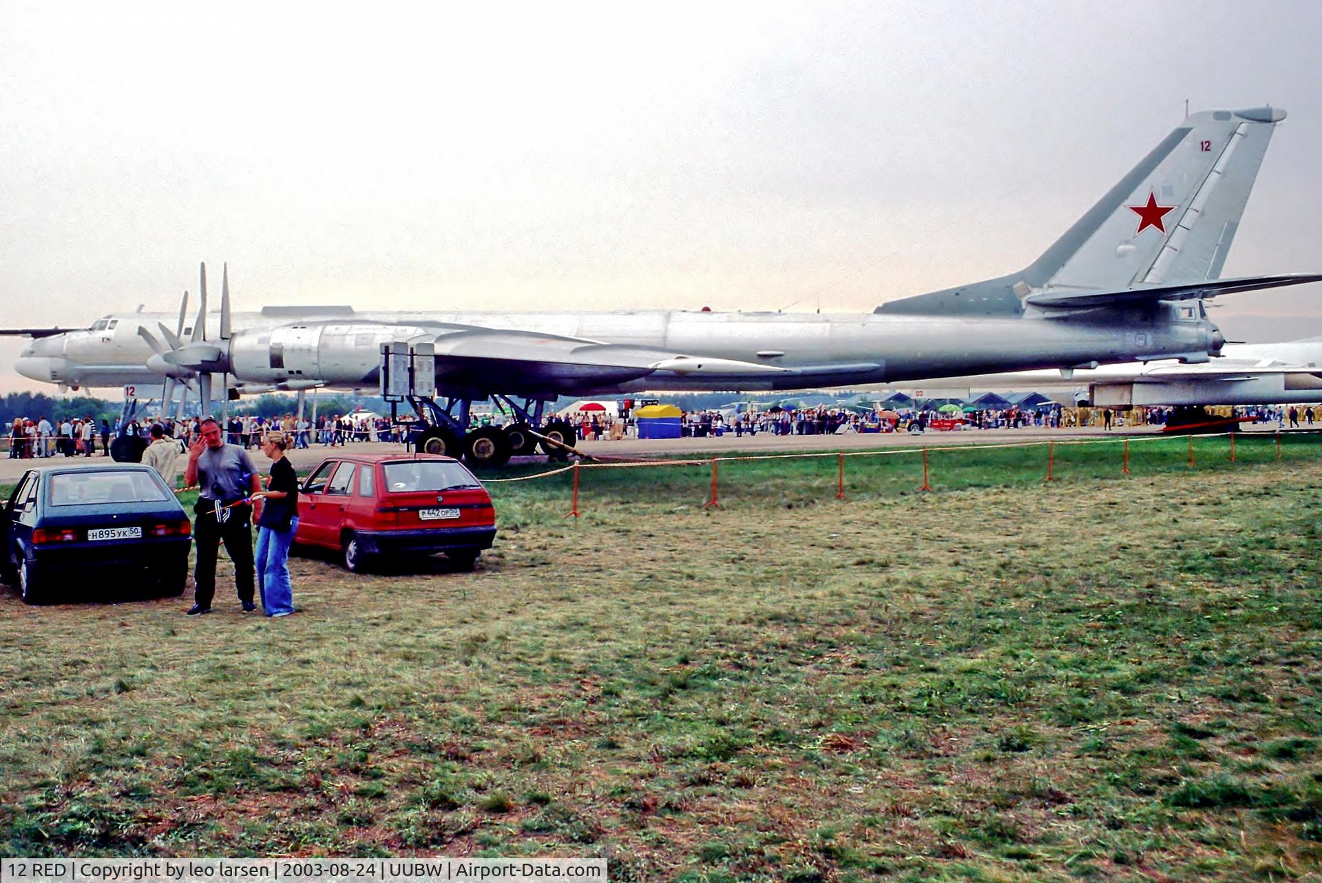 12 RED, Tupolev Tu-95MS-6 C/N 10317, Zhukovsky Moscow 24.8.03