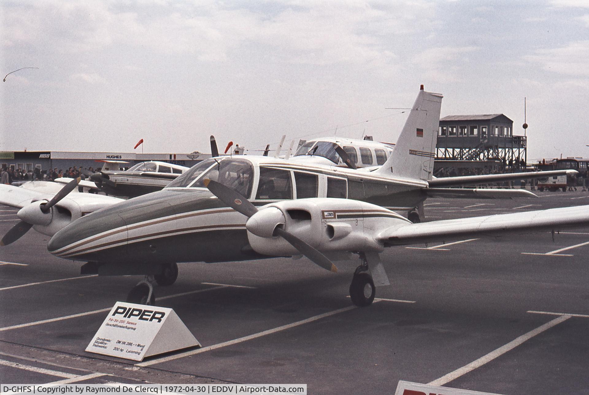 D-GHFS, 1971 Piper PA-34-200 C/N 34-7250061, Hanover show 1972.
