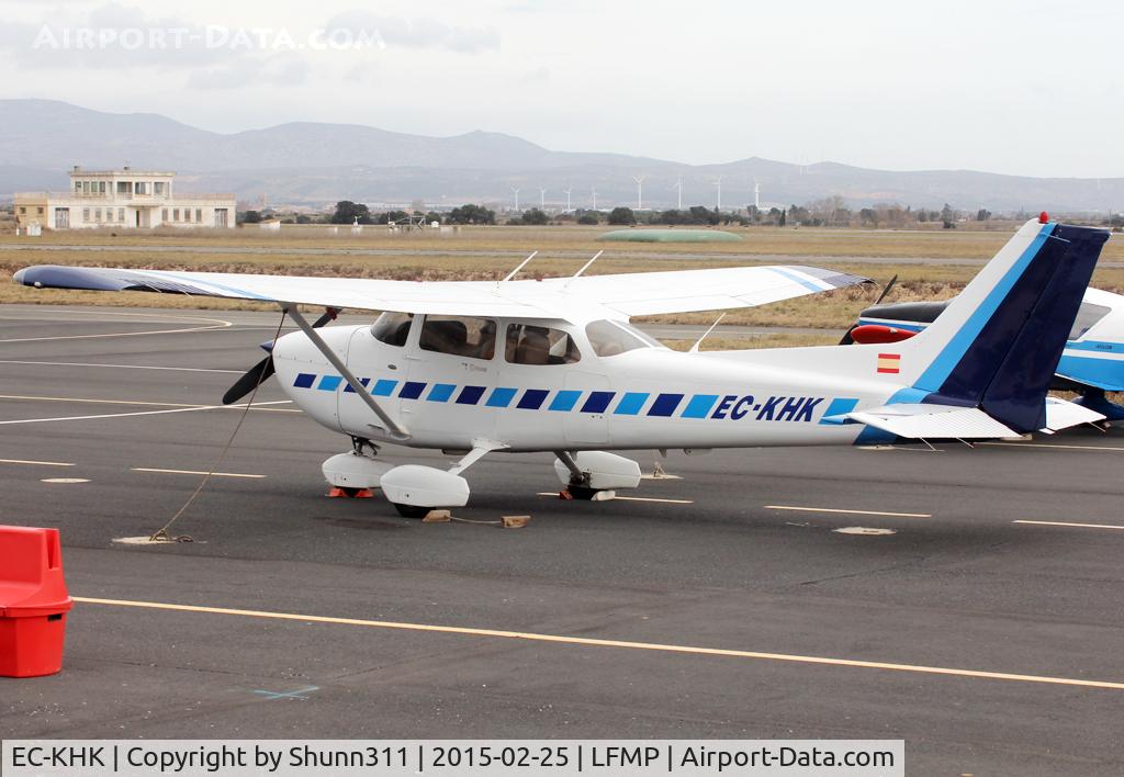 EC-KHK, 2007 Cessna 172R C/N 17281365, Parked at the Airclub...