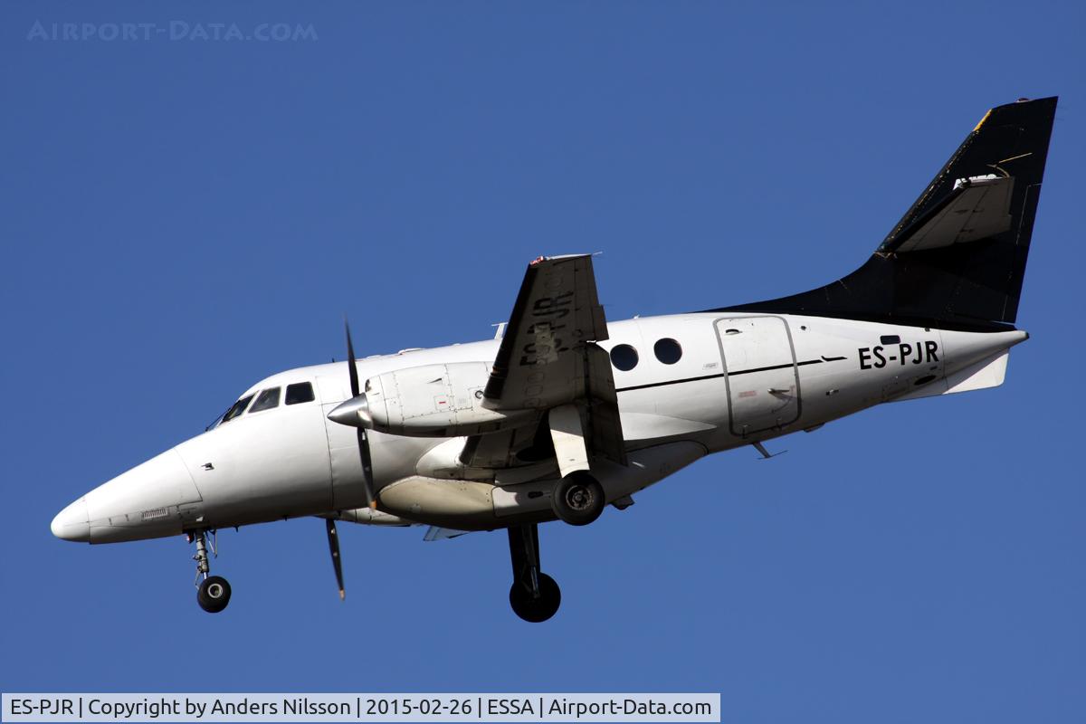ES-PJR, 1991 British Aerospace Jetstream 3201 C/N 949, On short final 26.