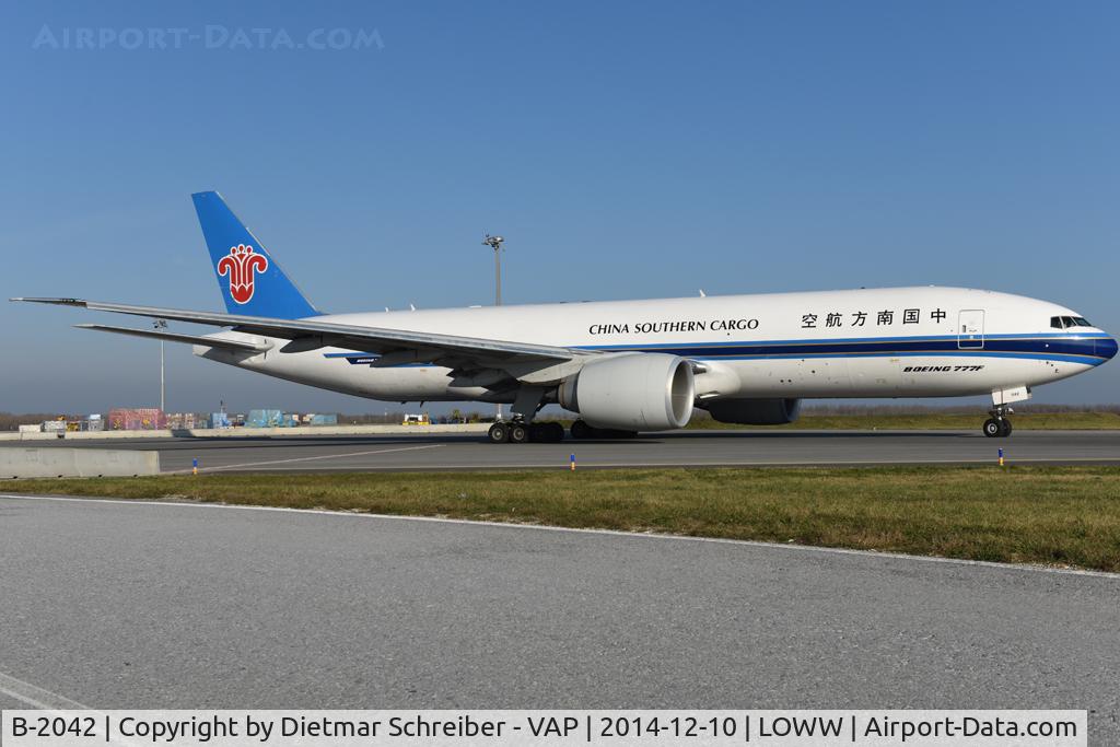 B-2042, 2013 Boeing 777-F1B C/N 41633, China Southern Boeing 777-200