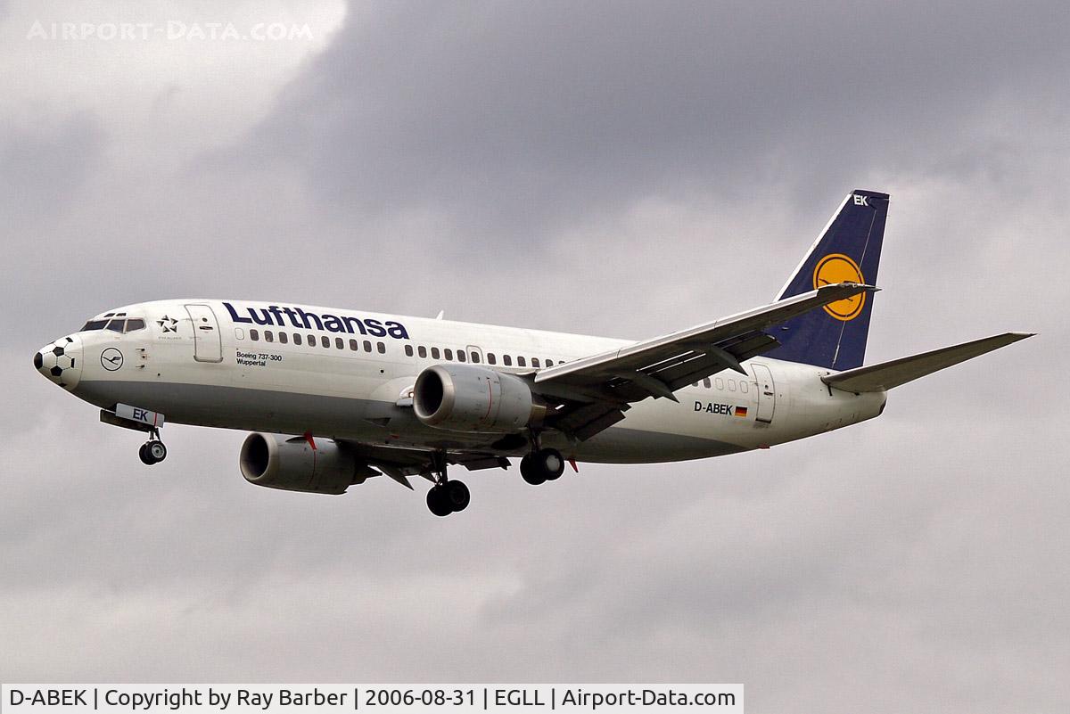 D-ABEK, 1991 Boeing 737-330 C/N 25414, Boeing 737-330 [25414] (Lufthansa) Heathrow~G 31/08/2006. On finals 27L.