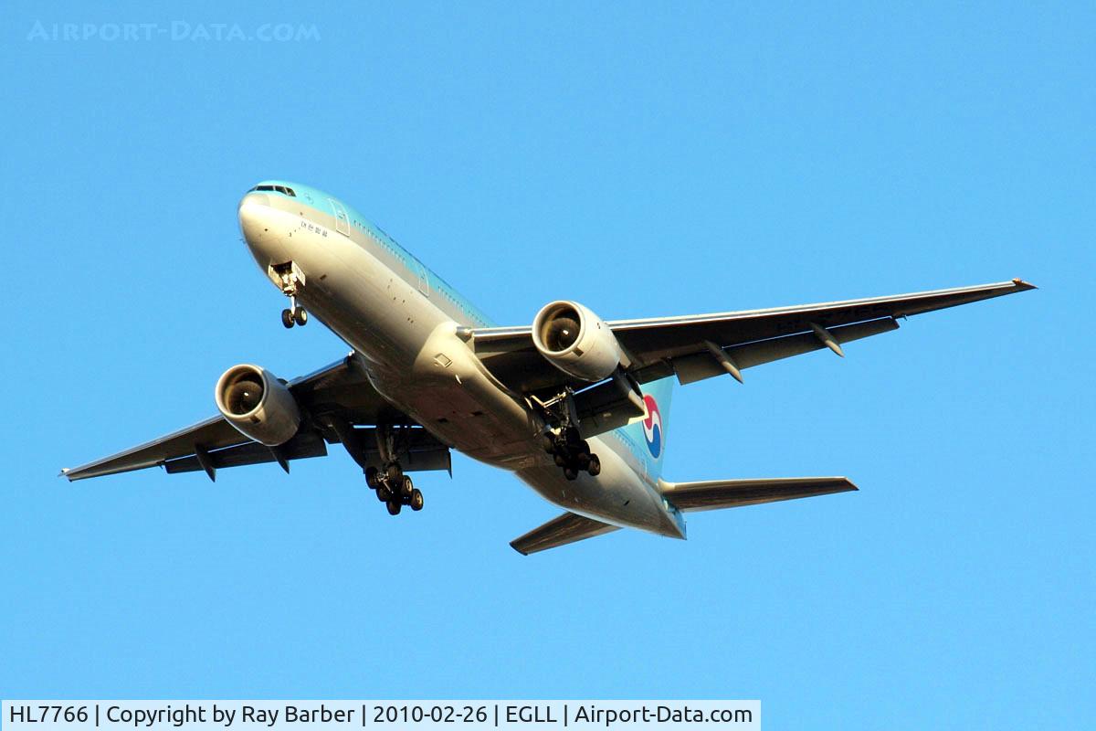 HL7766, 2008 Boeing 777-2B5/ER C/N 34213/730, Boeing 777-2B5ER [34213] (Korean Air) Home~G 26/02/2010. On approach 27R.