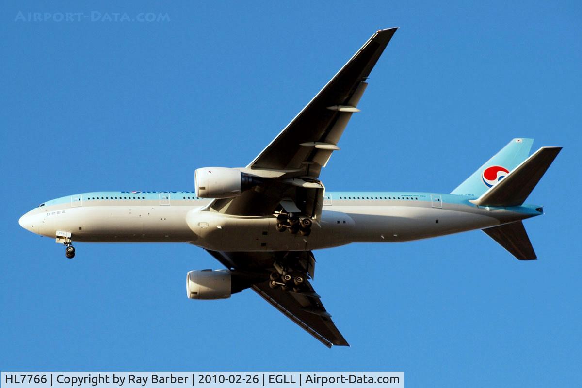 HL7766, 2008 Boeing 777-2B5/ER C/N 34213/730, Boeing 777-2B5ER [34213] (Korean Air) Home~G 26/02/2010. On approach 27R.