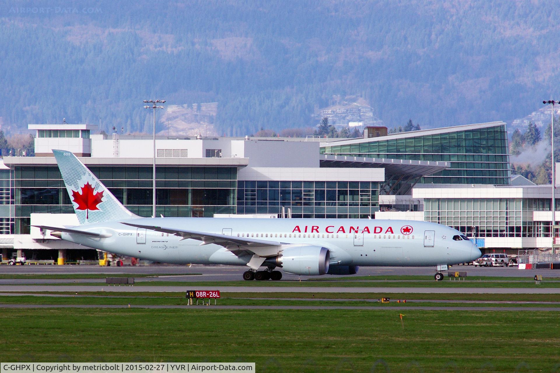 C-GHPX, 2014 Boeing 787-8 Dreamliner C/N 35261, Taxiing for departure from Vancouver