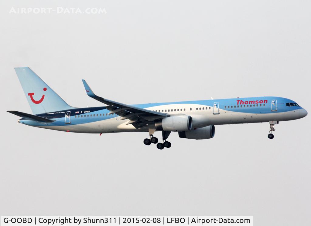 G-OOBD, 2003 Boeing 757-28A C/N 33099, Landing rwy 32L in new c/s...