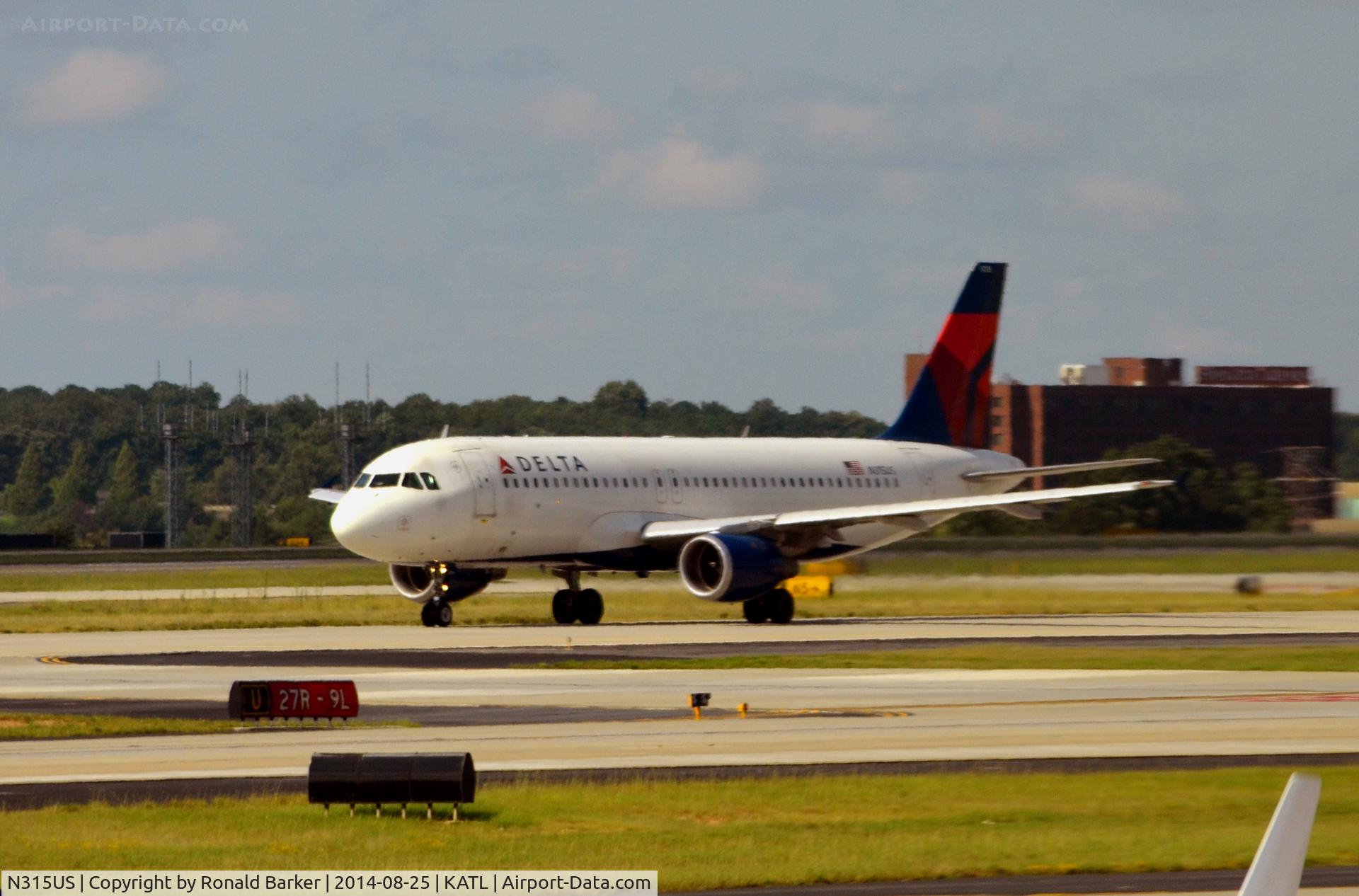 N315US, 1991 Airbus A320-211 C/N 171, Takeoff roll Atlanta