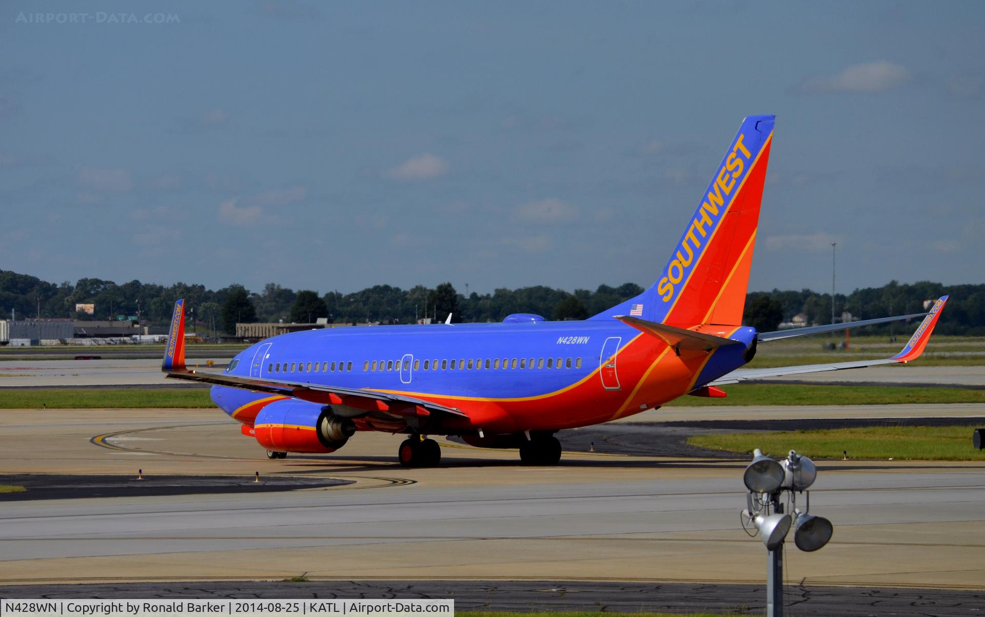 N428WN, 2002 Boeing 737-7H4 C/N 29844, Taxi Atlanta