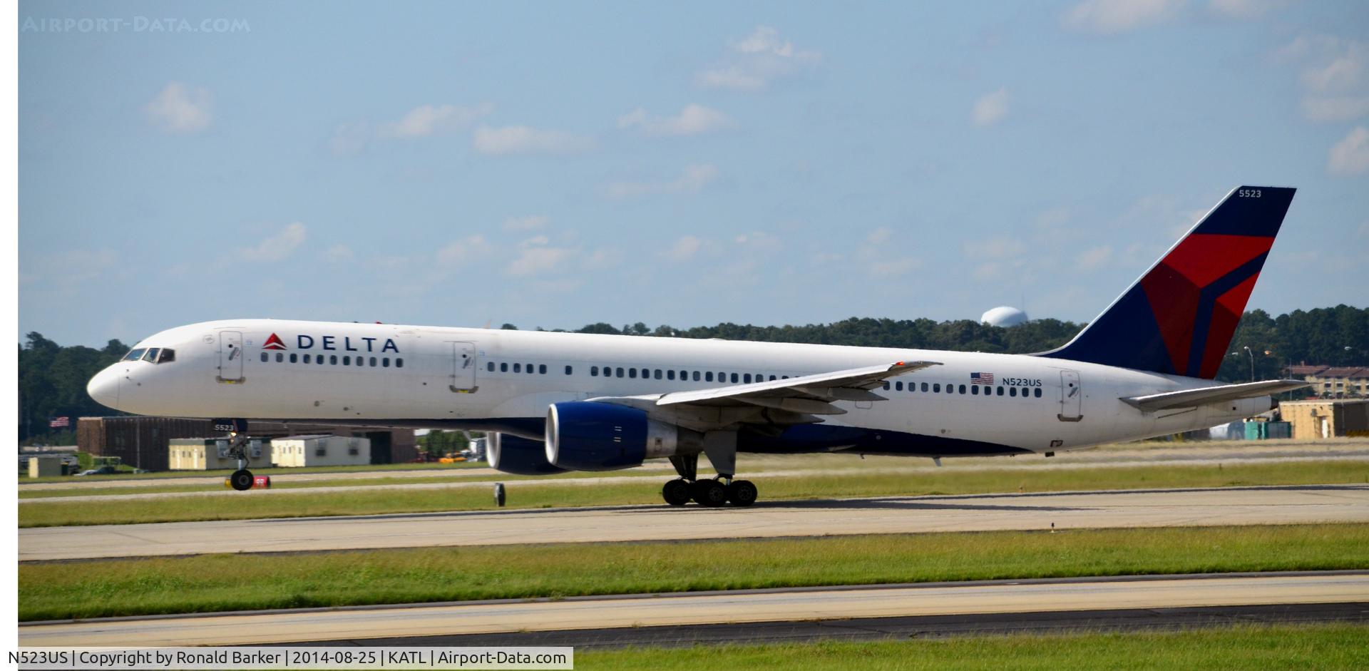 N523US, 1987 Boeing 757-251 C/N 23617, Takeoff Atlanta