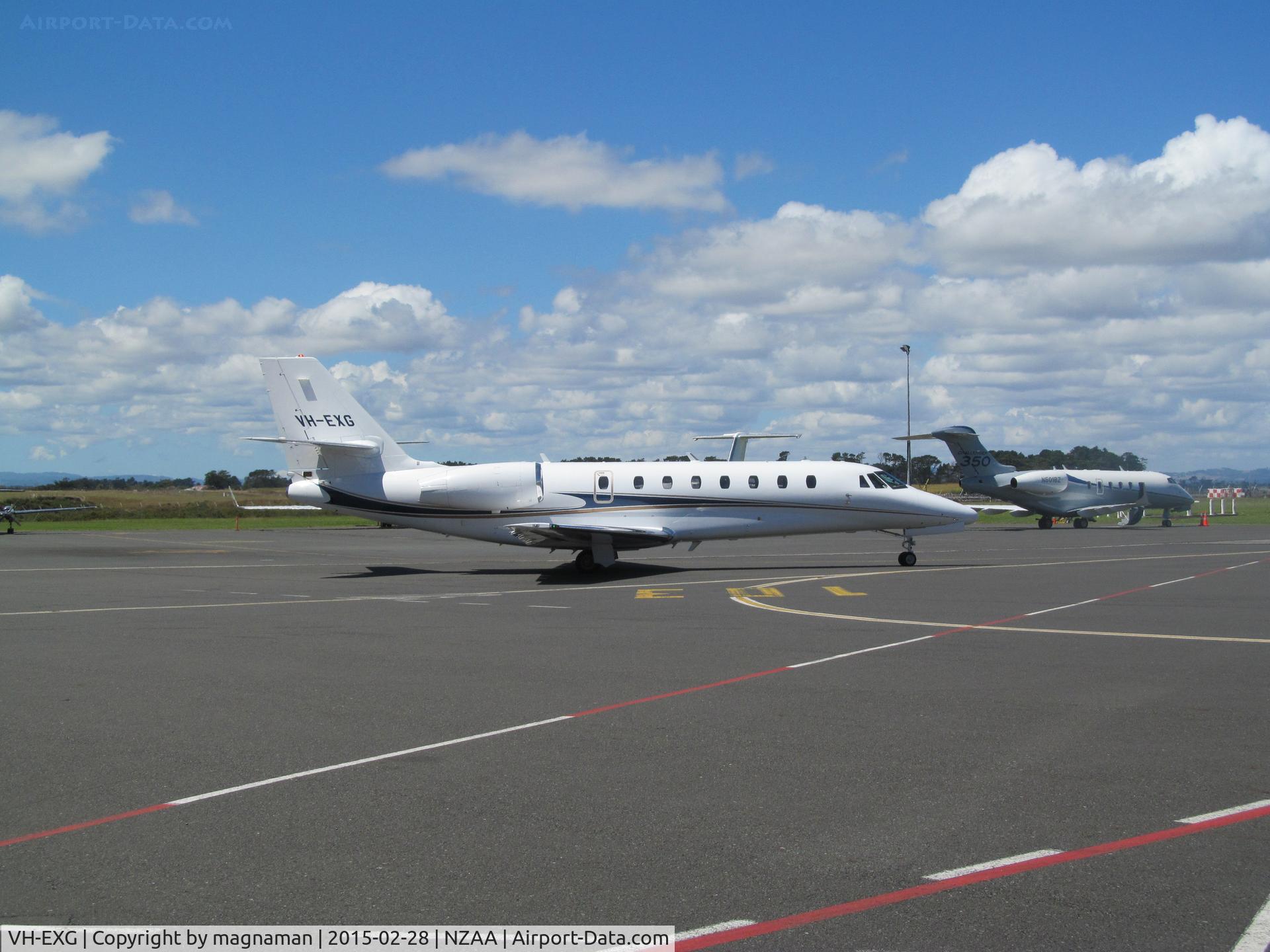 VH-EXG, 2005 Cessna 680 Citation Sovereign C/N 680-0072, moving away off convair apron
