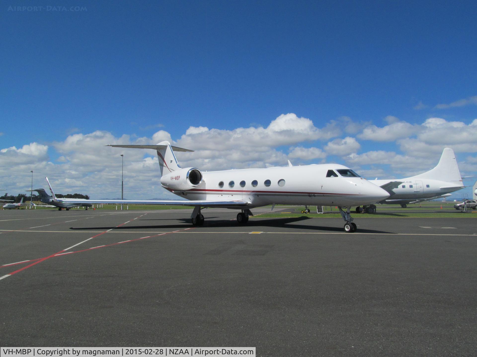 VH-MBP, 2010 Gulfstream Aerospace G8 IV-X C/N 4185, on stand