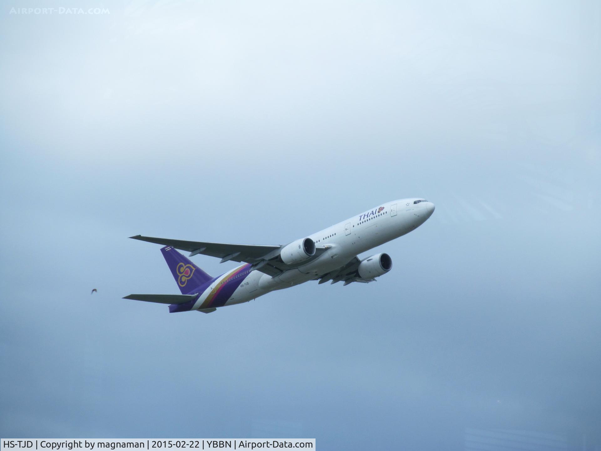 HS-TJD, 1996 Boeing 777-2D7 C/N 27729, lift off