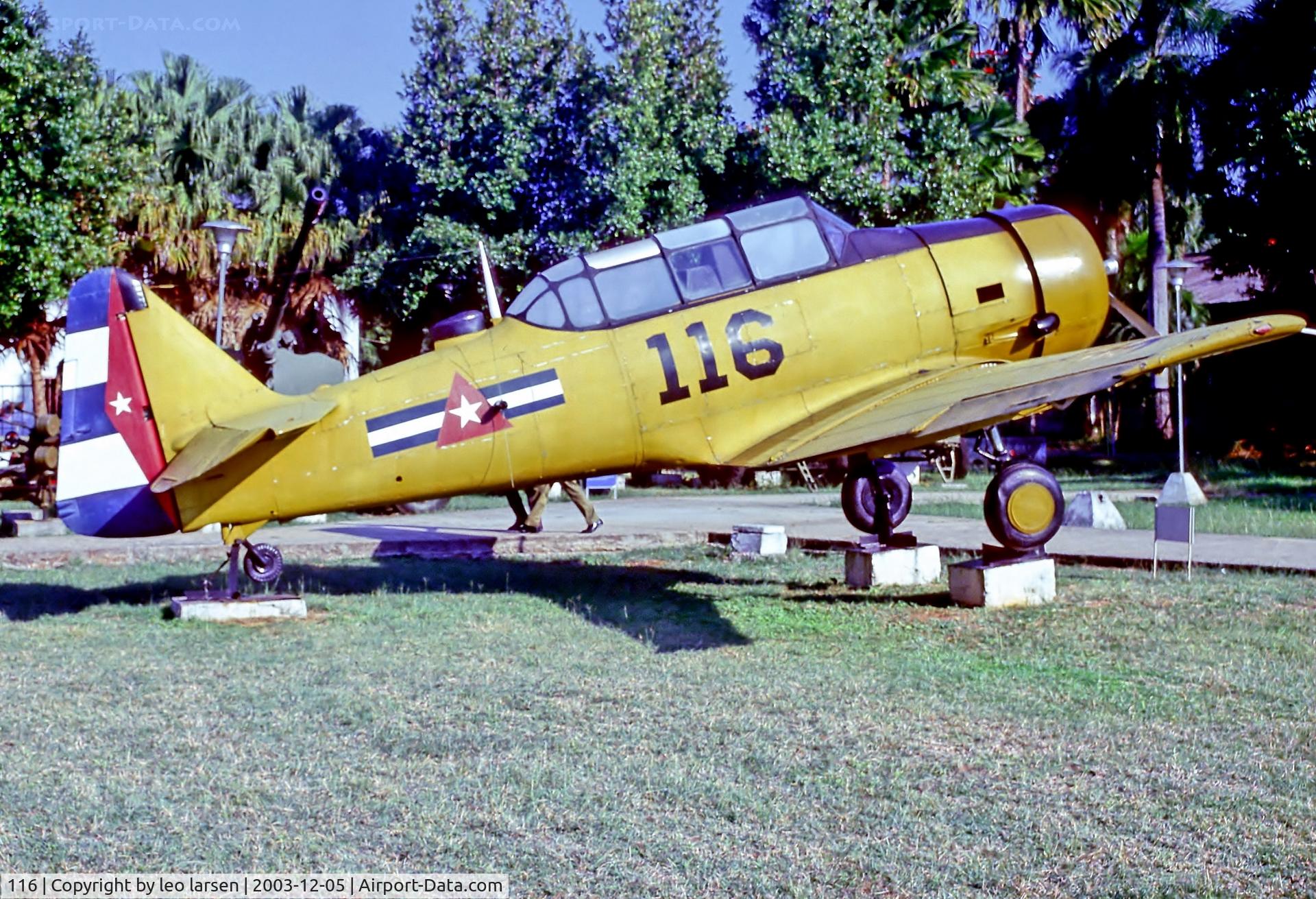 116, Canadian Car & Foundry AT-6F Harvard Mk.4 C/N 121-42762, Museo del Aire Havana 5.12.03
