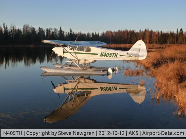 N405TH, 1975 Piper PA-18-150 Super Cub C/N 18-7509005, On floats waiting to go flying.