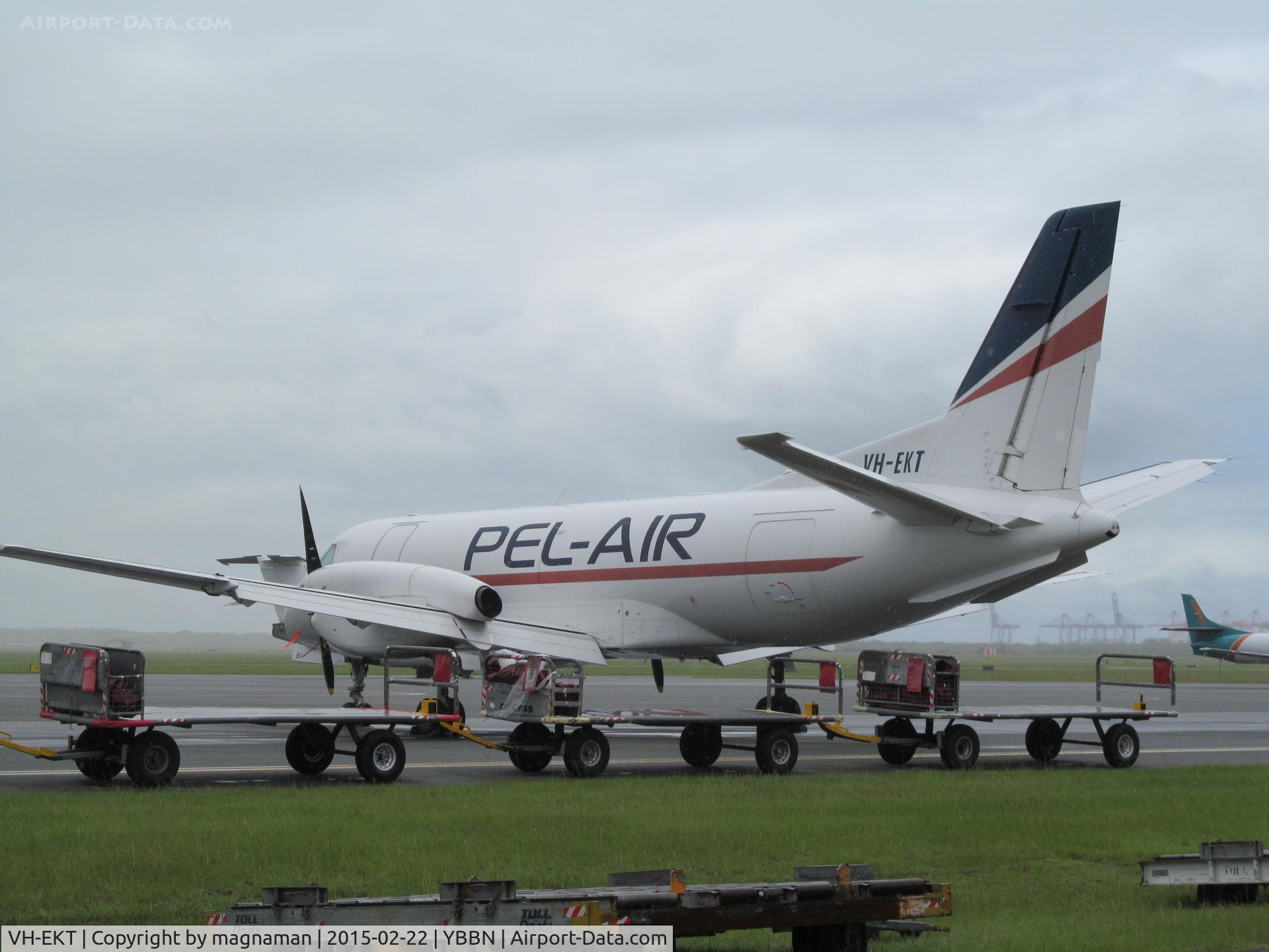 VH-EKT, 1987 Saab 340A C/N 340A-085, on ga ramp