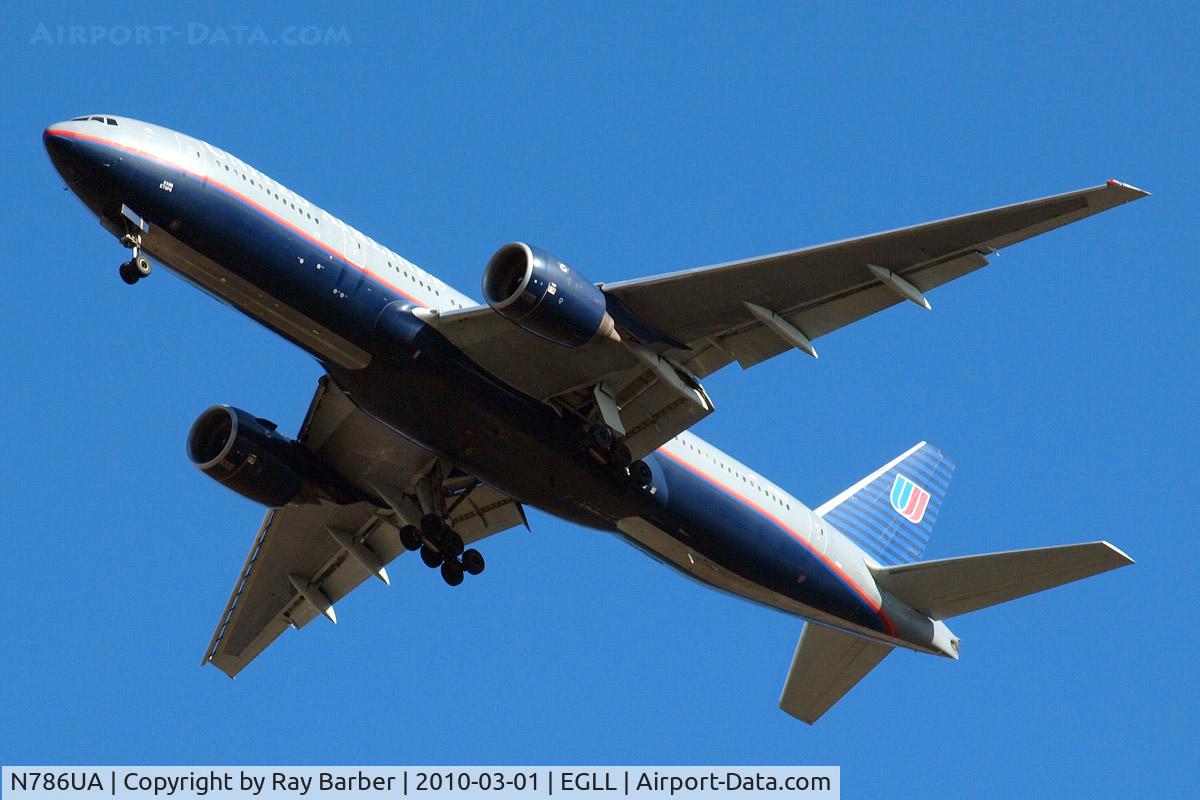 N786UA, 1997 Boeing 777-222/ER C/N 26938, Boeing 777-222ER [26938] (United Airlines) Home~G 01/03/2010. On approach 27R.