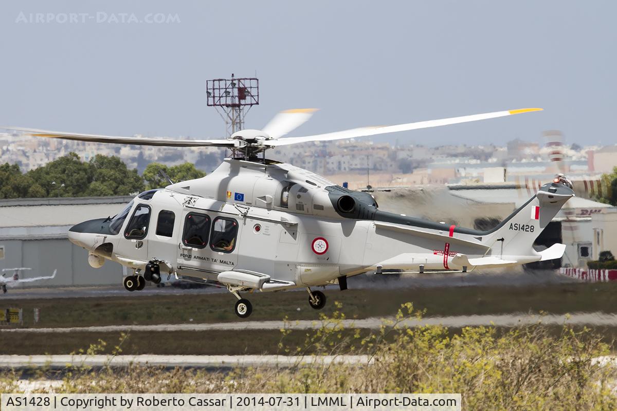 AS1428, 2014 AgustaWestland AW-139 C/N 31560, Park 7