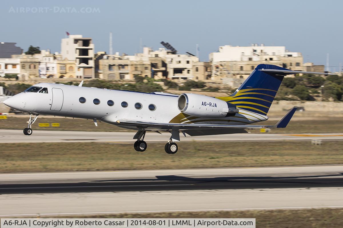 A6-RJA, 2003 Gulfstream Aerospace G-IV C/N 1503, Takeoff 31
