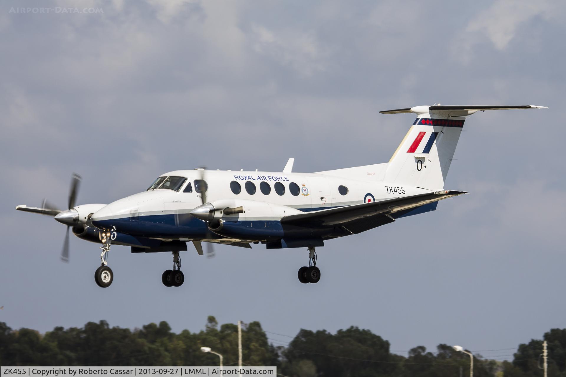 ZK455, 2003 Raytheon B200 King Air C/N BB-1836, Landing 31