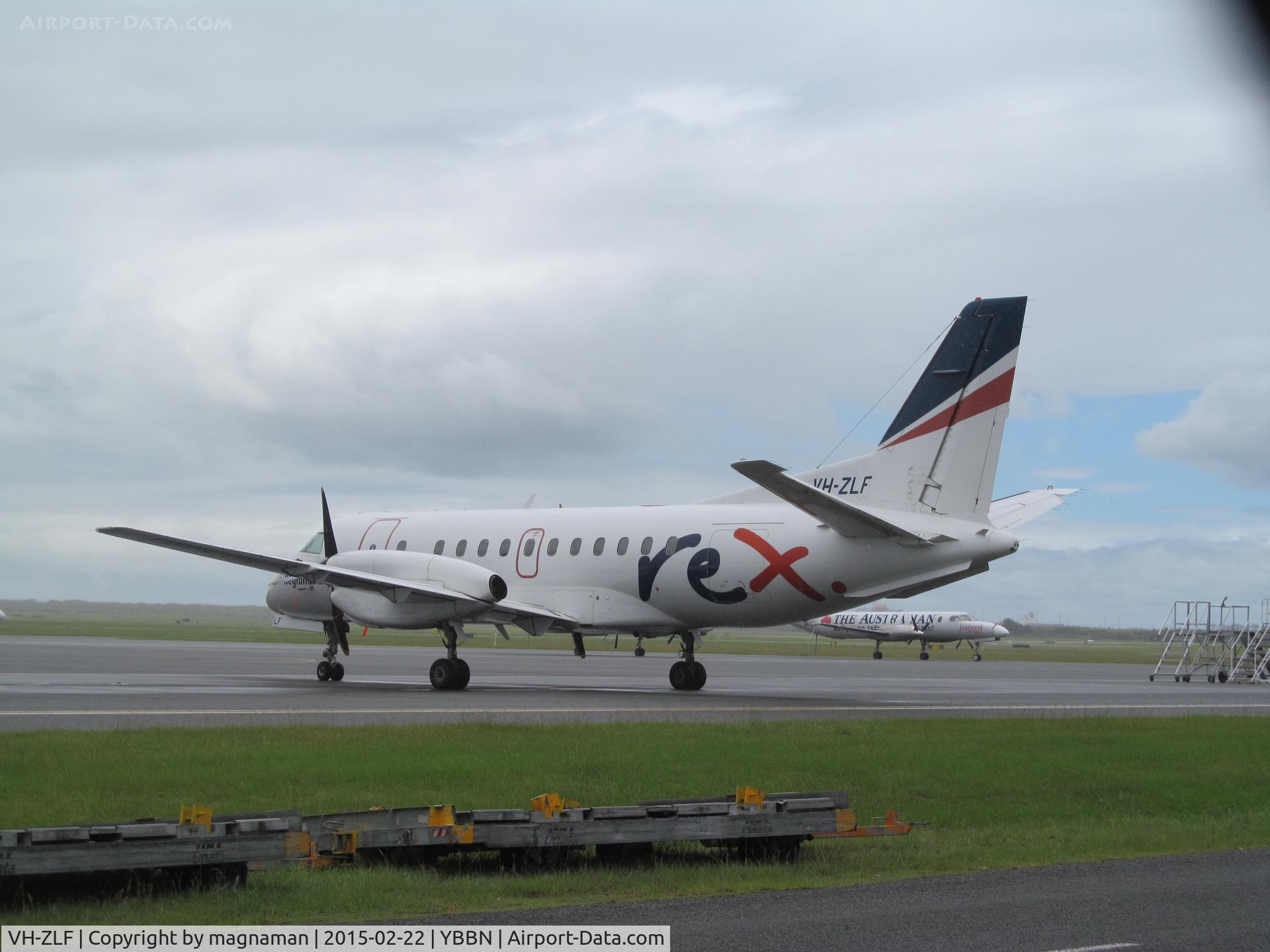 VH-ZLF, 1995 Saab 340B+ C/N 340B-374, another saab on GA apron at BNE