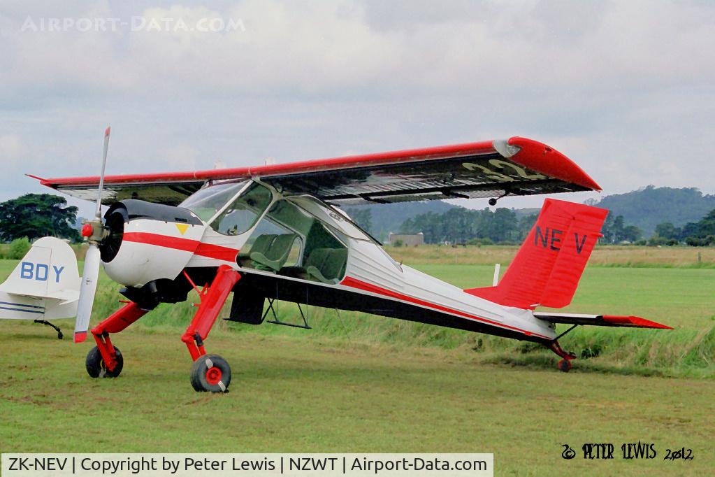 ZK-NEV, PZL-Okecie PZL-104 Wilga 35 C/N 140526, Coromandel Pharmacy Ltd., Coromandel. 2000