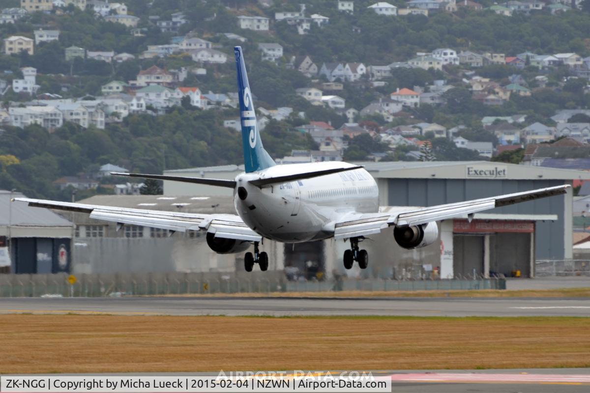 ZK-NGG, 1999 Boeing 737-319 C/N 25606, At Wellington