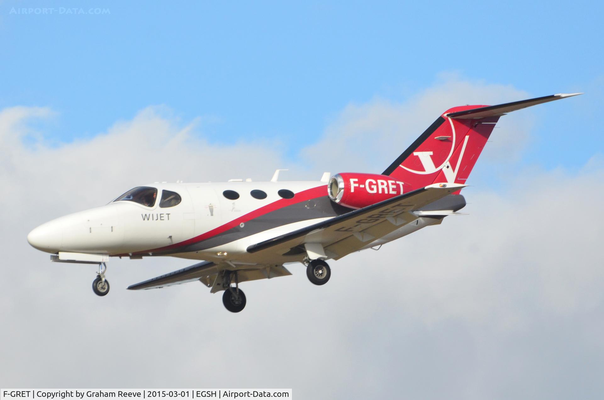 F-GRET, 2008 Cessna 510 Citation Mustang Citation Mustang C/N 510-0141, About to touch down at Norwich.