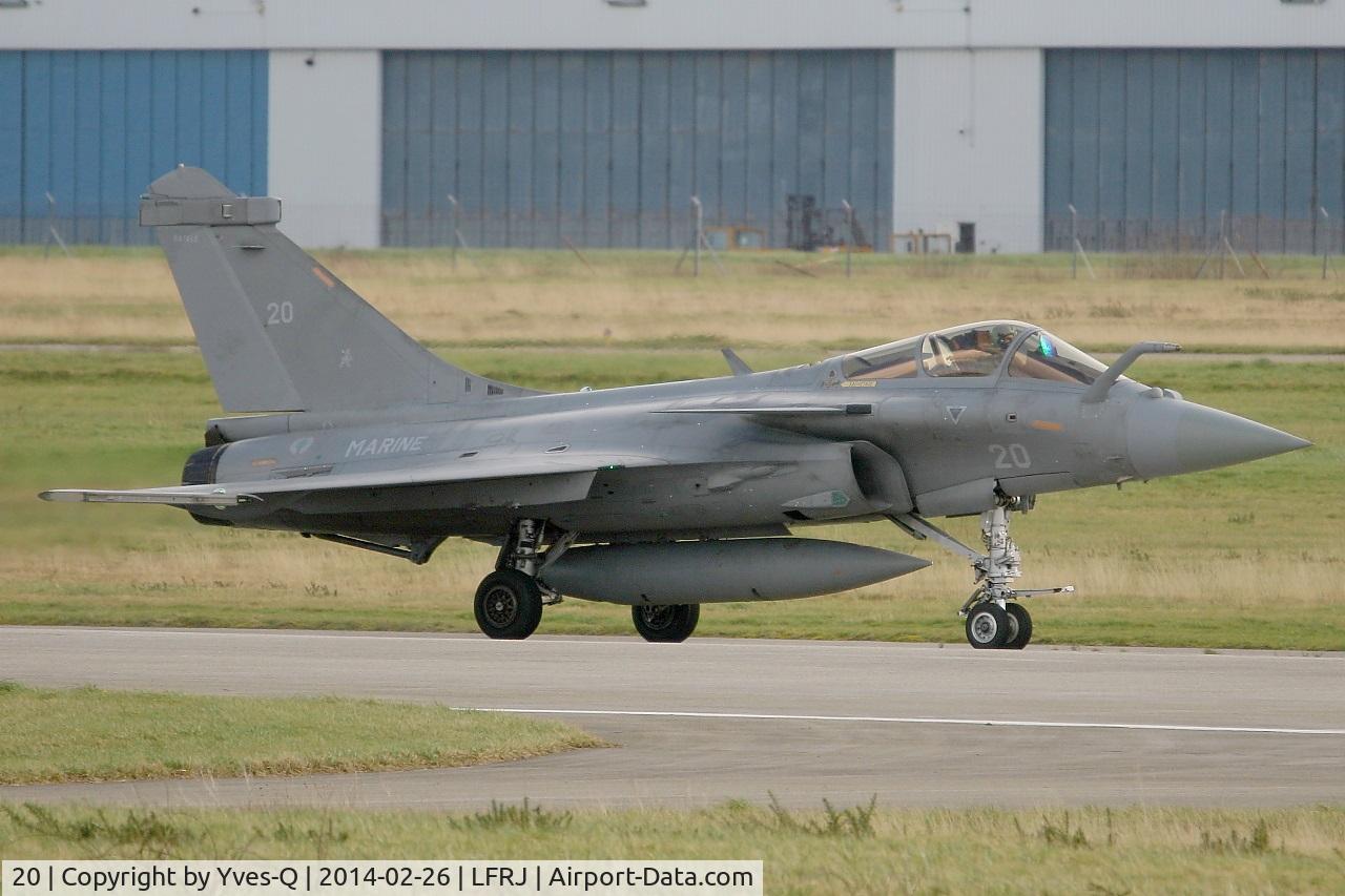 20, Dassault Rafale M C/N 20, Dassault Rafale M, Taxiing after landing Rwy 26, Landivisiau Naval Air Base (LFRJ)