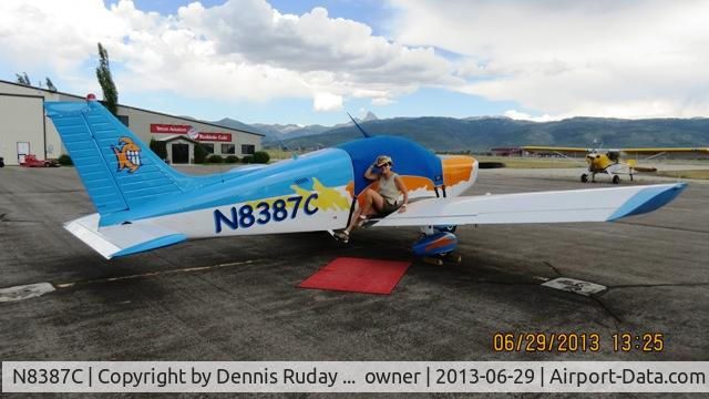 N8387C, 1976 Piper PA-28-140 Cherokee C/N 28-7625110, Visiting Driggs,ID in July 2013.