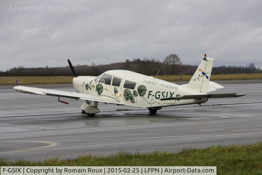 F-GSIX, Piper PA-32-260 Cherokee Six Cherokee Six C/N 32-59, Parked