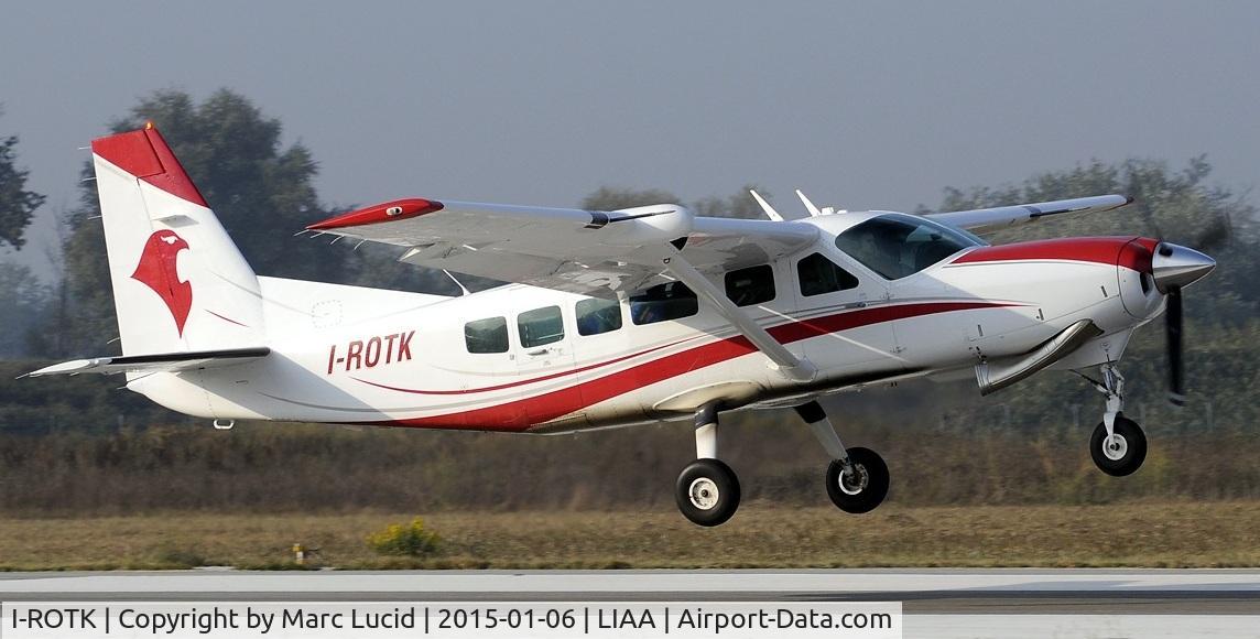 I-ROTK, 2009 Cessna 208 Caravan I C/N 208-00507, I-Rotk during take off from Terni airfield RW 27