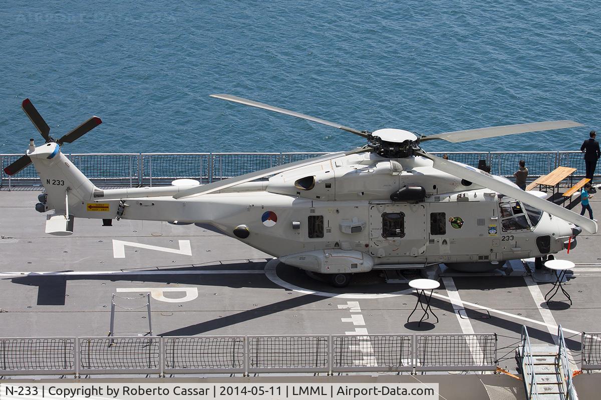 N-233, NHI NH-90 NFH Caiman C/N 1233, Grand Harbour