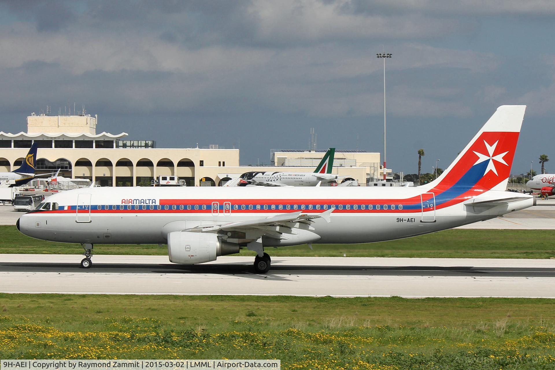 9H-AEI, 2004 Airbus A320-214 C/N 2189, A320 9H-AEI Air Malta in retro colour scheme