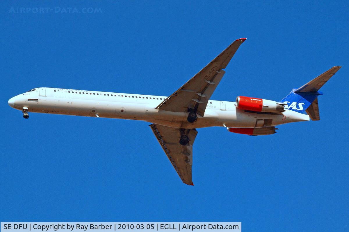 SE-DFU, 1986 McDonnell Douglas MD-83 (DC-9-83) C/N 49421, McDonnell-Douglas DC-9-82 [49421] (SAS Scandinavian Airlines) Home~G 05/03/2010. On approach 27R.