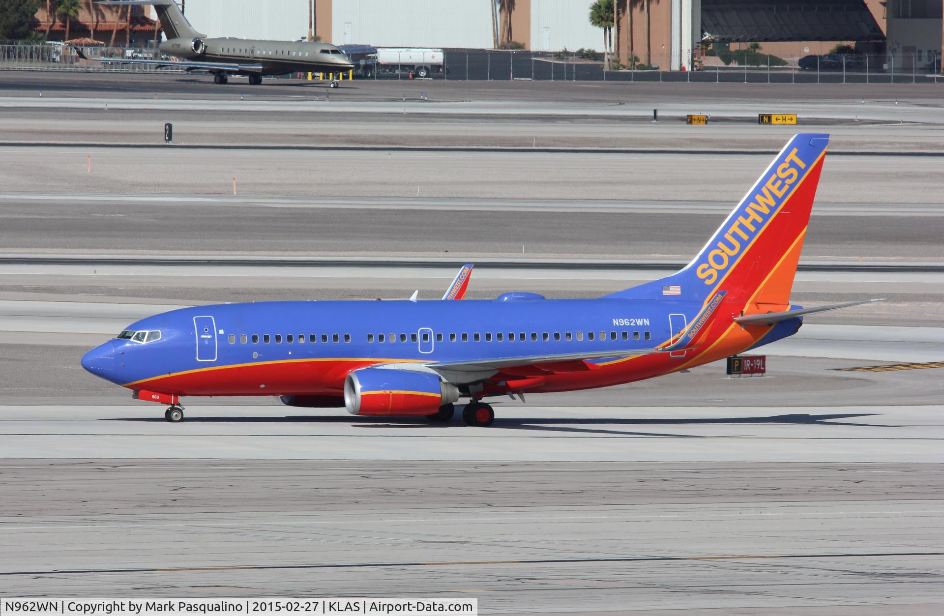 N962WN, 2011 Boeing 737-7H4 C/N 36963, Boeing 737-700