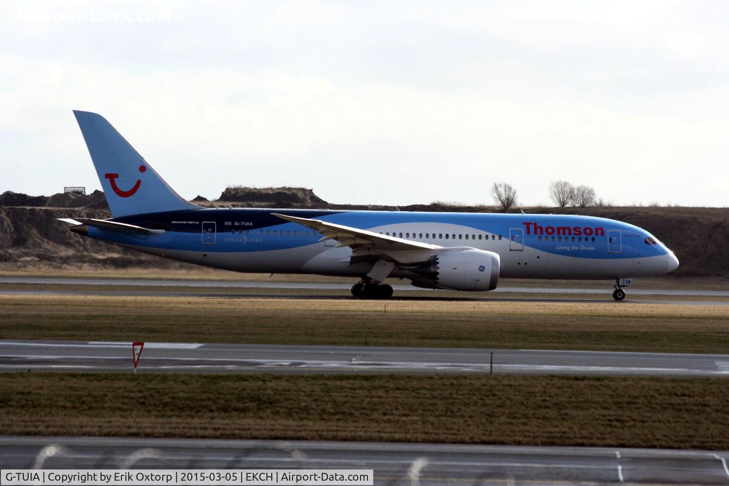 G-TUIA, 2013 Boeing 787-8 Dreamliner C/N 34422, G-TUIA taking for take off rw 04R
